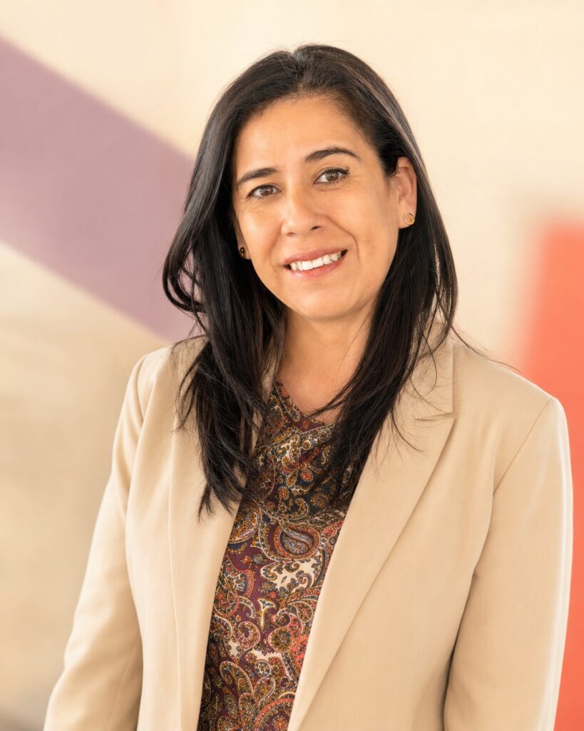 Violeta Costilla, consultora de comunicación estratégica y marketing social en Lima, Perú